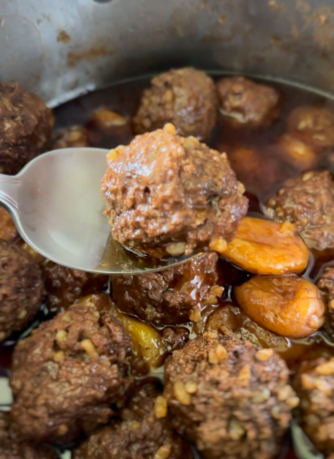 Sephardic Meatballs with Tomato Sauce - CARNICERY